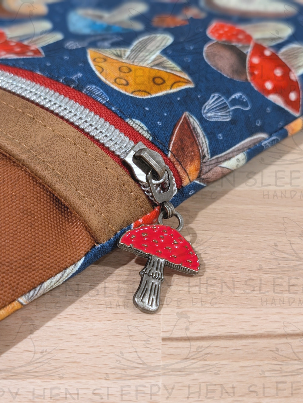 Mushroom Book/Tablet/eReader Sleeve with Zip Pocket