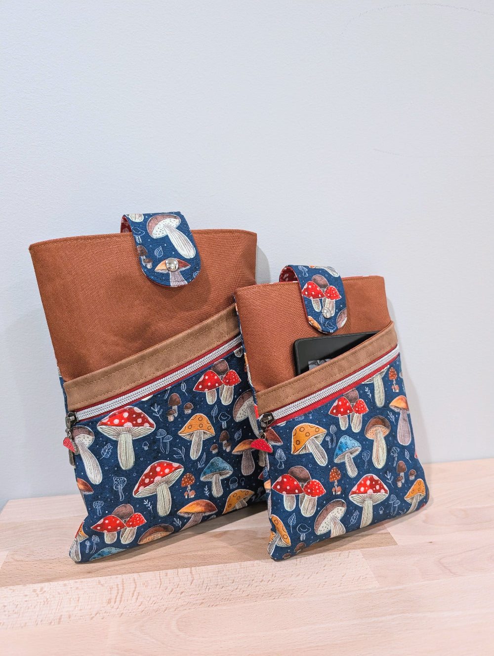 Mushroom Book/Tablet/eReader Sleeve with Zip Pocket