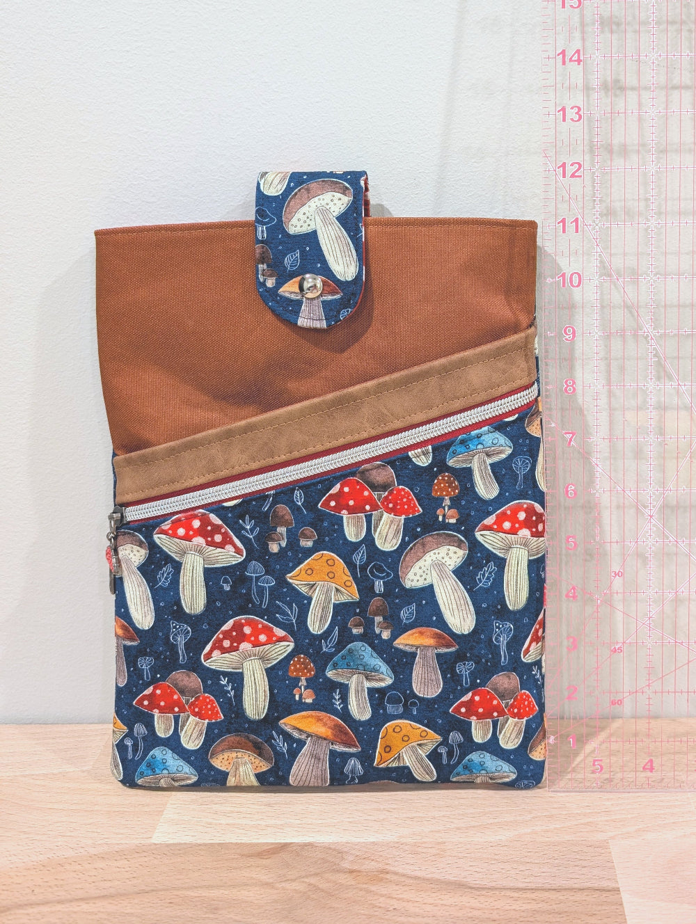 Mushroom Book/Tablet/eReader Sleeve with Zip Pocket